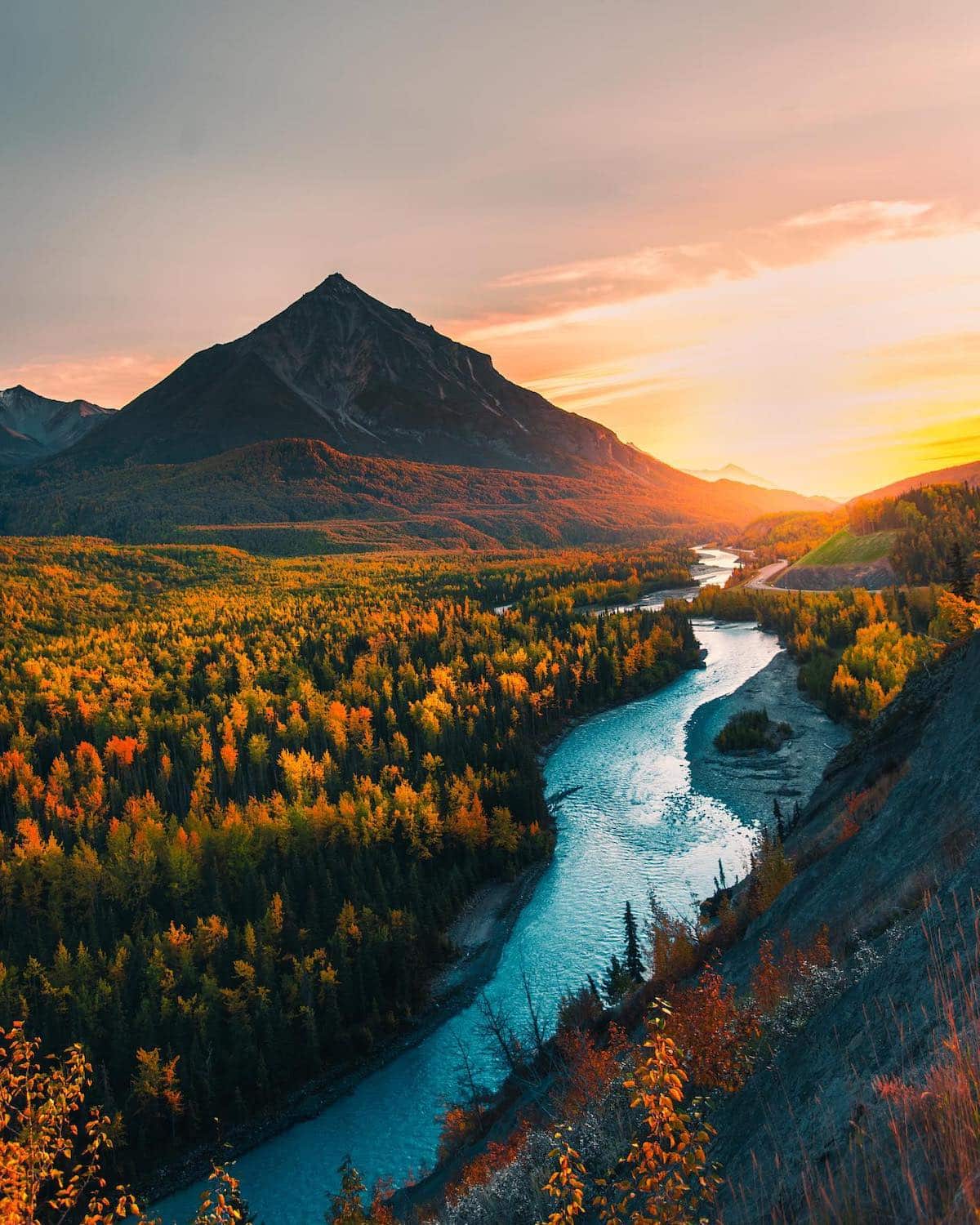 Un photographe capture la vaste beauté de l’Alaska à travers des 