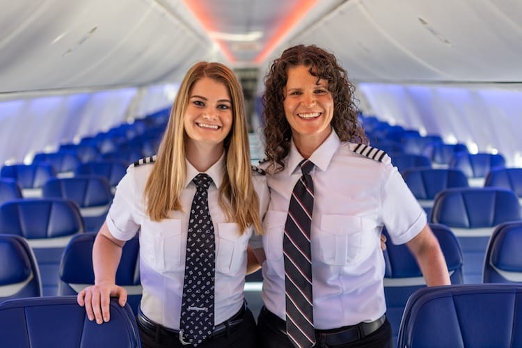 Southwest Welcomes First-Ever Mother and Daughter Pilot Duo