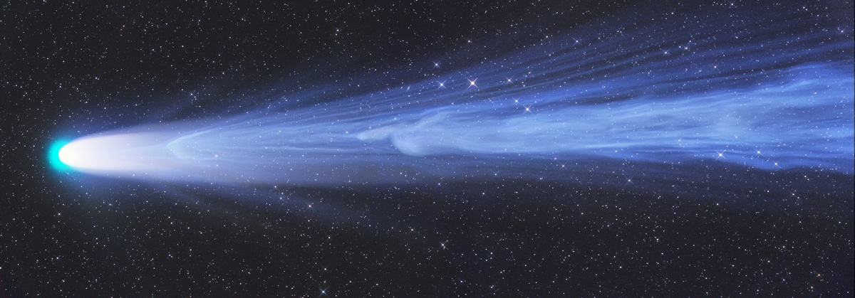 Comet Leonard Tail Disconnection 