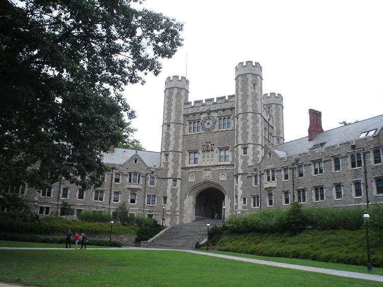 Students Whose Families Earn Below $100K Can Go to Princeton for Free