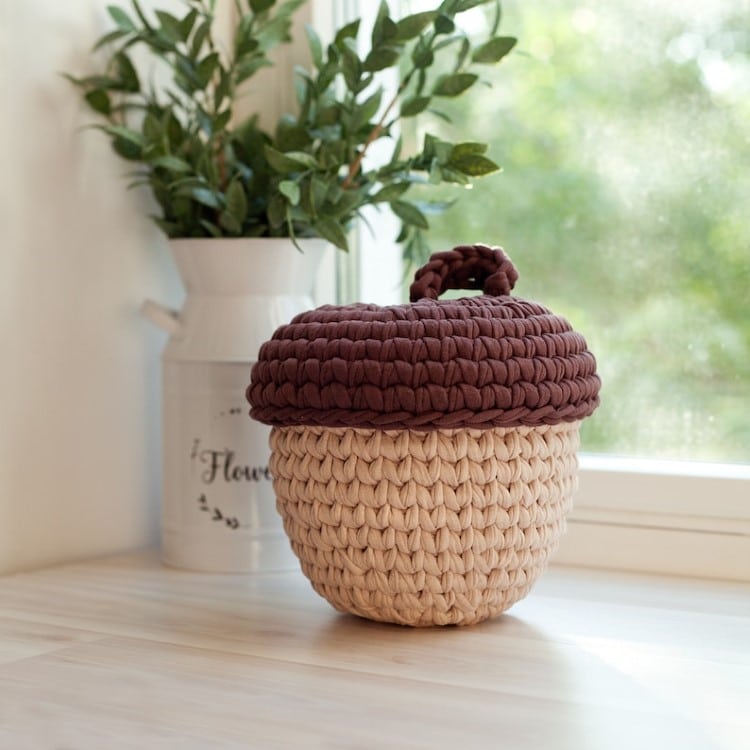 Crochet Acorn Basket Pattern