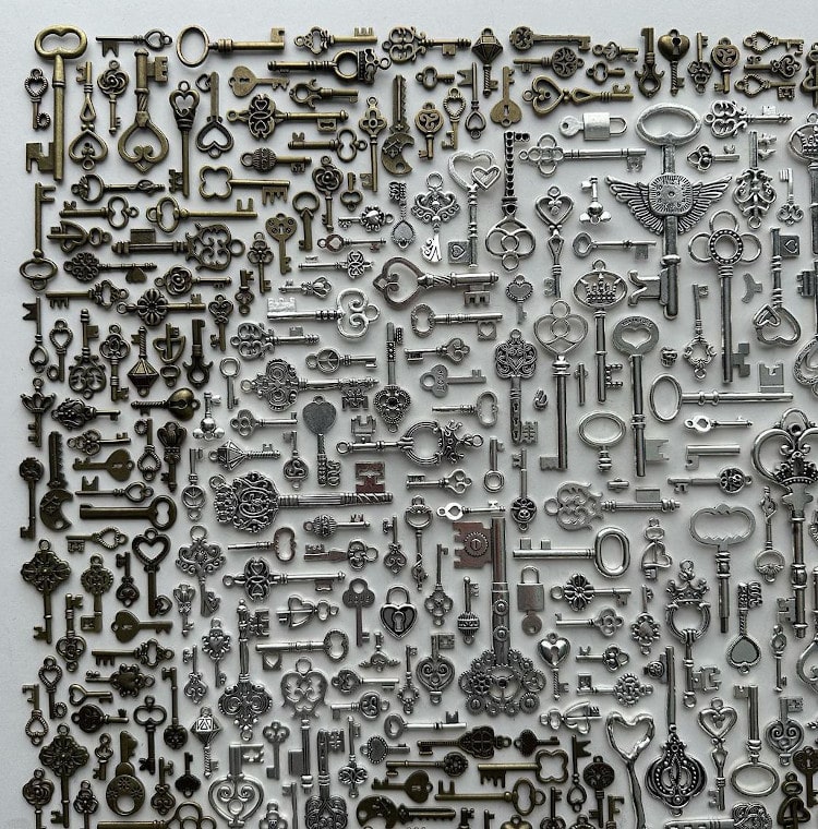 Artist Creates an Alluring Skull Made Out of Vintage Keys