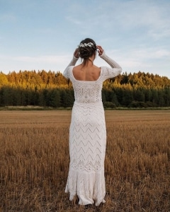 Woman Knits Her Wedding Dress in 45 Days For Less Than $300