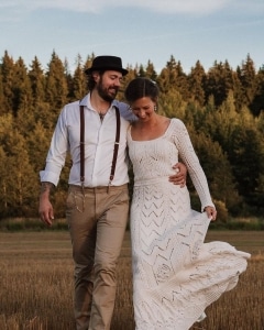 Woman Knits Her Wedding Dress in 45 Days For Less Than $300