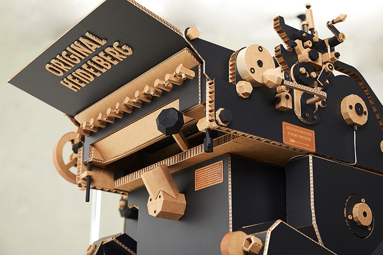 Artist Creates Full-Scale Model of the Heidelberg Letterpress Out of Paper