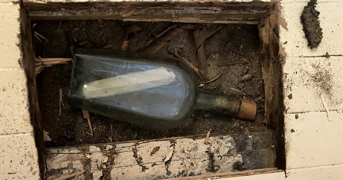 Plumber finds 135-year-old note inside whisky bottle under floorboards of  Scotland home