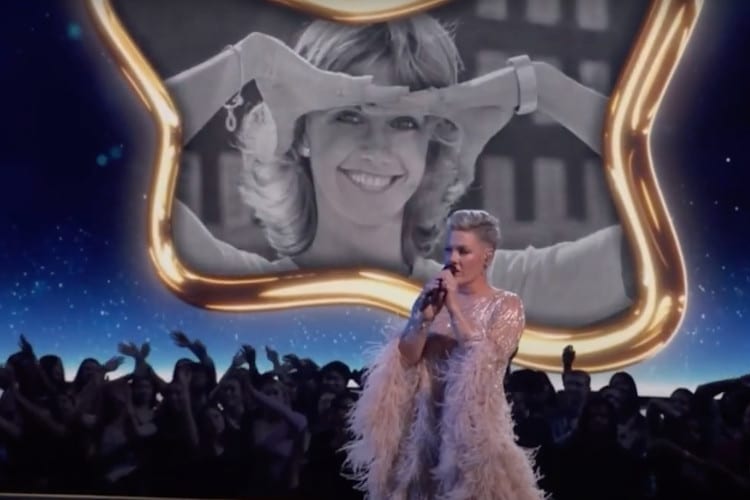 Pink Performs ‘Hopelessly Devoted to You’ as a Moving Tribute to Olivia Newton-John