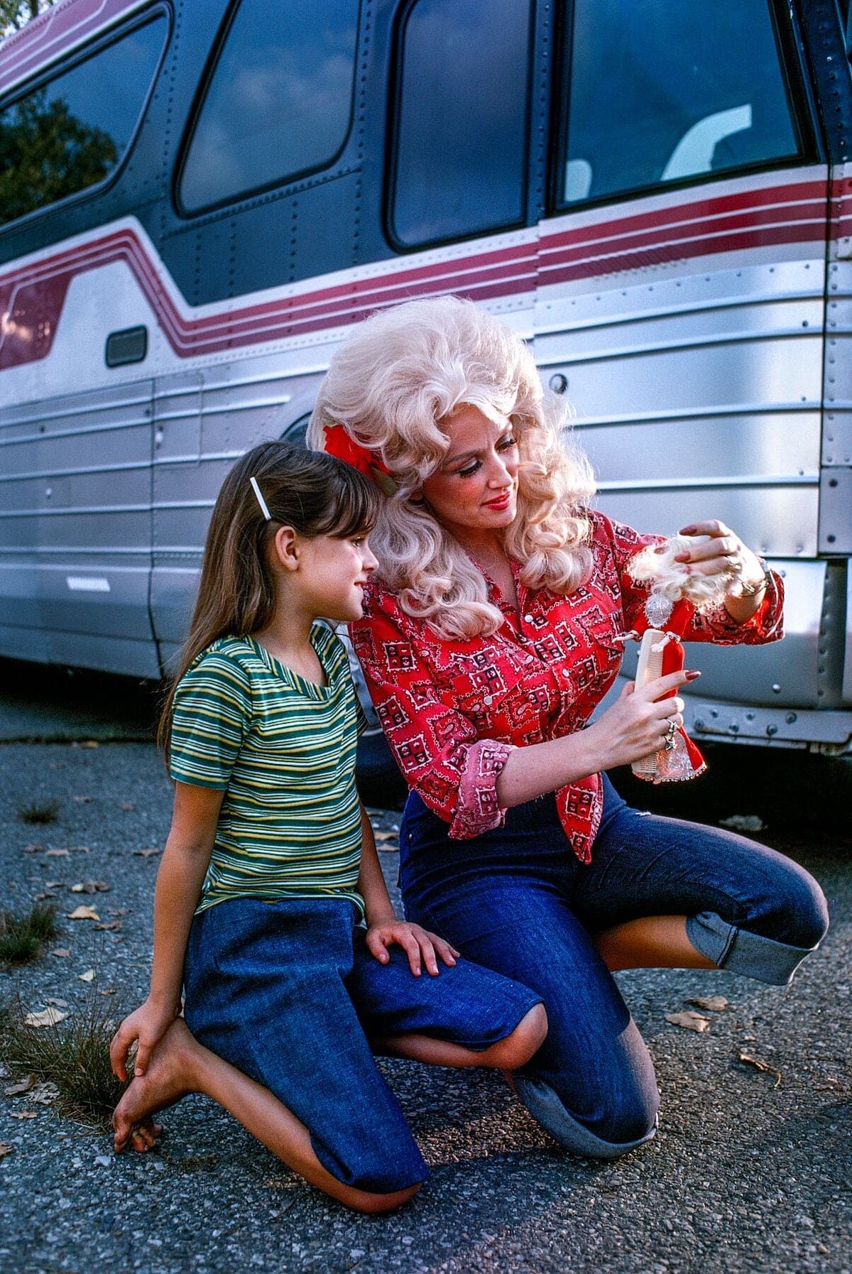 Portrait of Dolly Parton in 1976