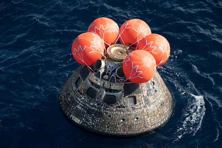 Nasa’s Artemis I Mission Ends Successfully With Splashdown of Orion Capsule