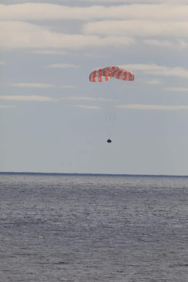 Nasa’s Artemis I Mission Ends Successfully With Splashdown of Orion Capsule