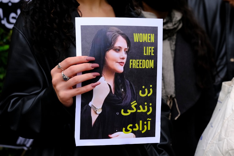 Time Magazine Names Iranian Women Heroes of 2022
