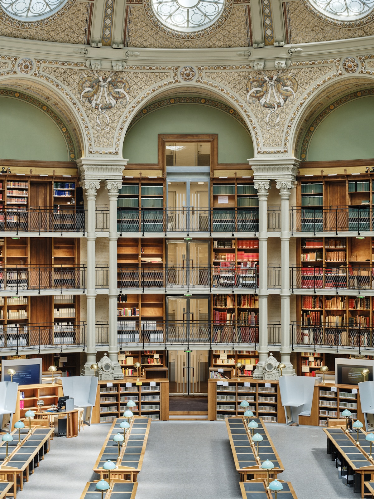 Oval Room at Bibliothèque Nationale de France