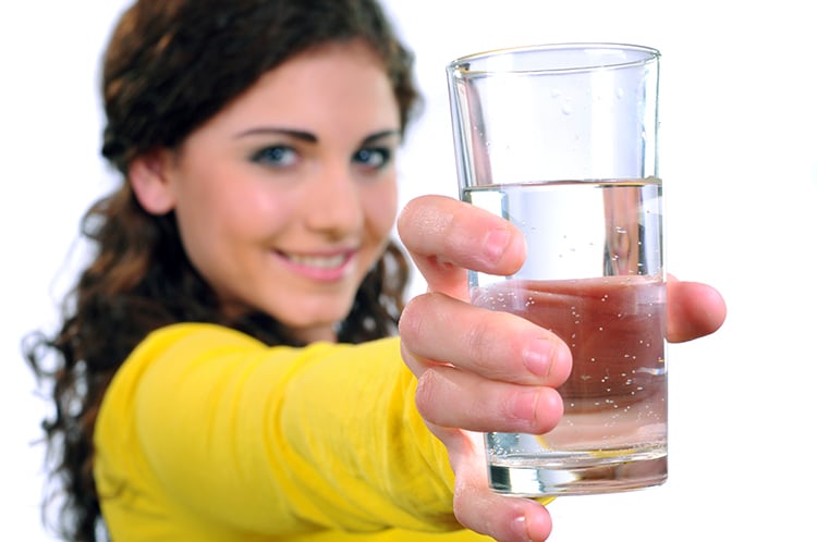 Study Links Drinking Water to Healthy Aging