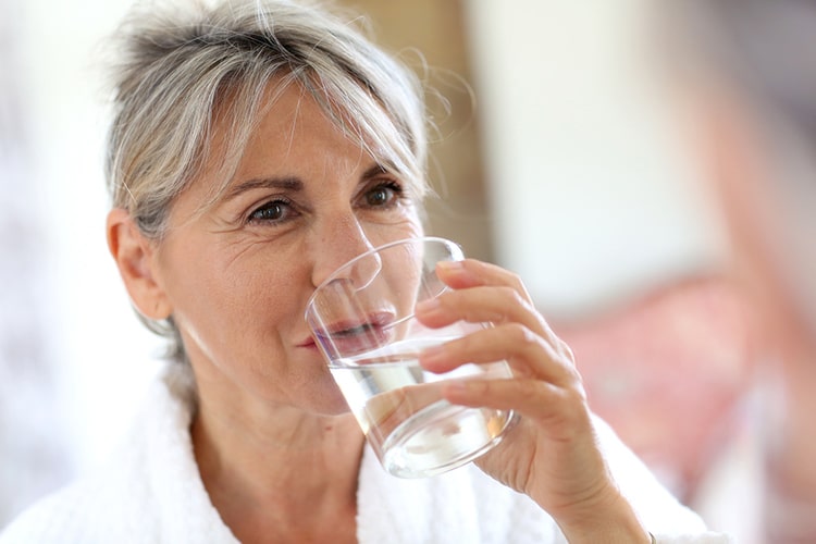 Study Links Drinking Water to Healthy Aging