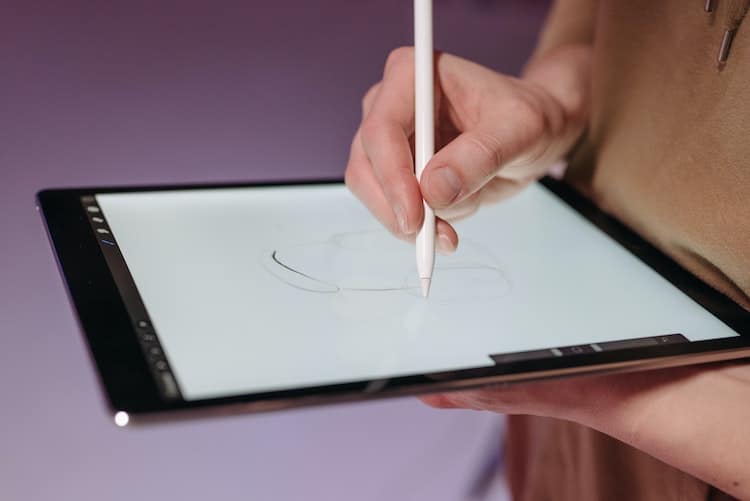 Drawing ipads store with pen