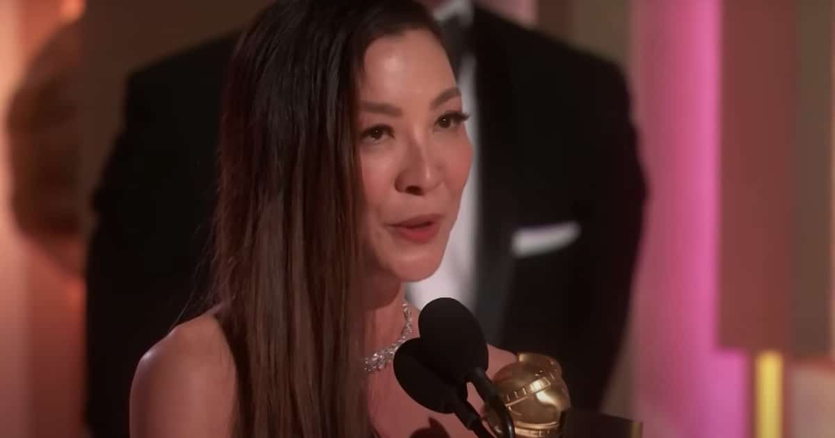 Michelle Yeoh Shuts Down Exit Music and Continues her Golden Globe Speech