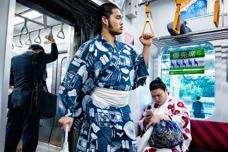 Photographer Unveils the Secrets of the World of Sumo in New Book