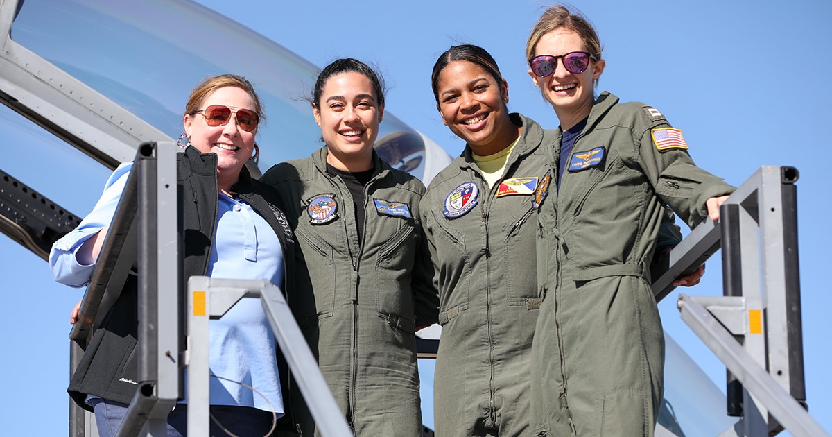 AllFemale Pilot Team Made Historic Flyover at the Super Bowl