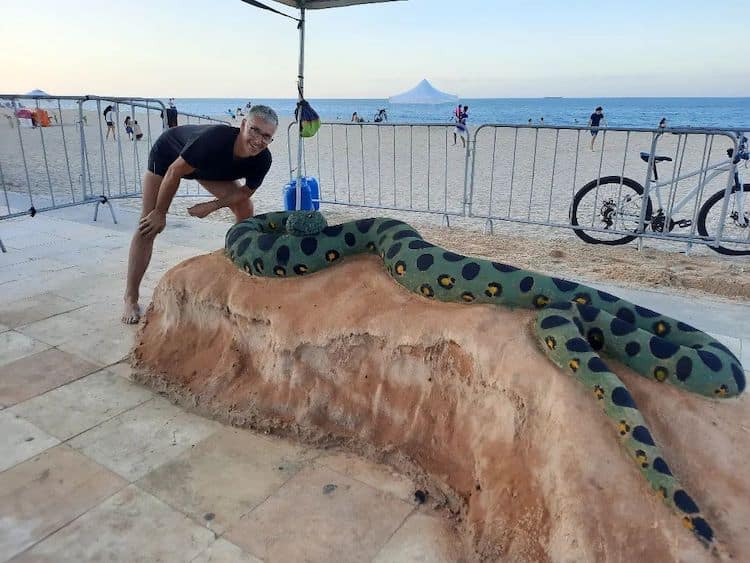 Realistic Sand Sculpture by Andoni Bastarrika