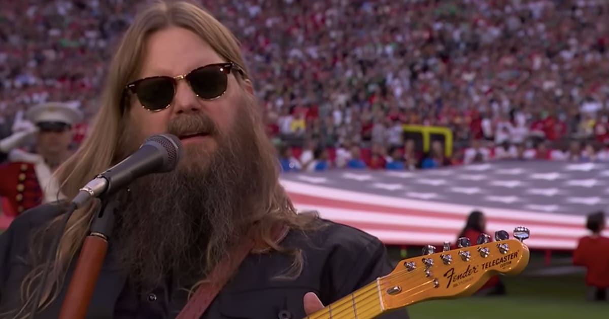 Super Bowl 2023: Chris Stapleton Has Players in Tears With His National  Anthem (VIDEO)