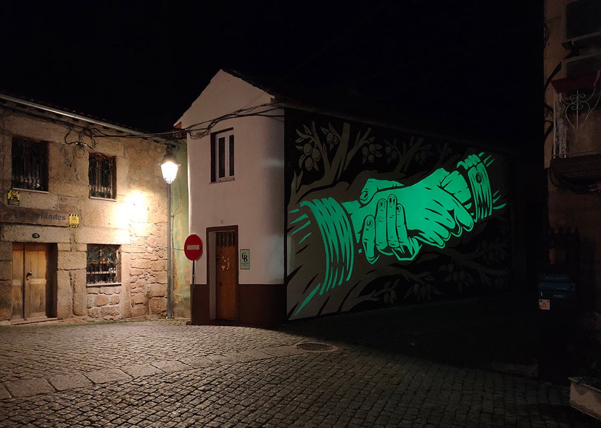 Light Sensitive Mural in Portugal by Reskate Studio