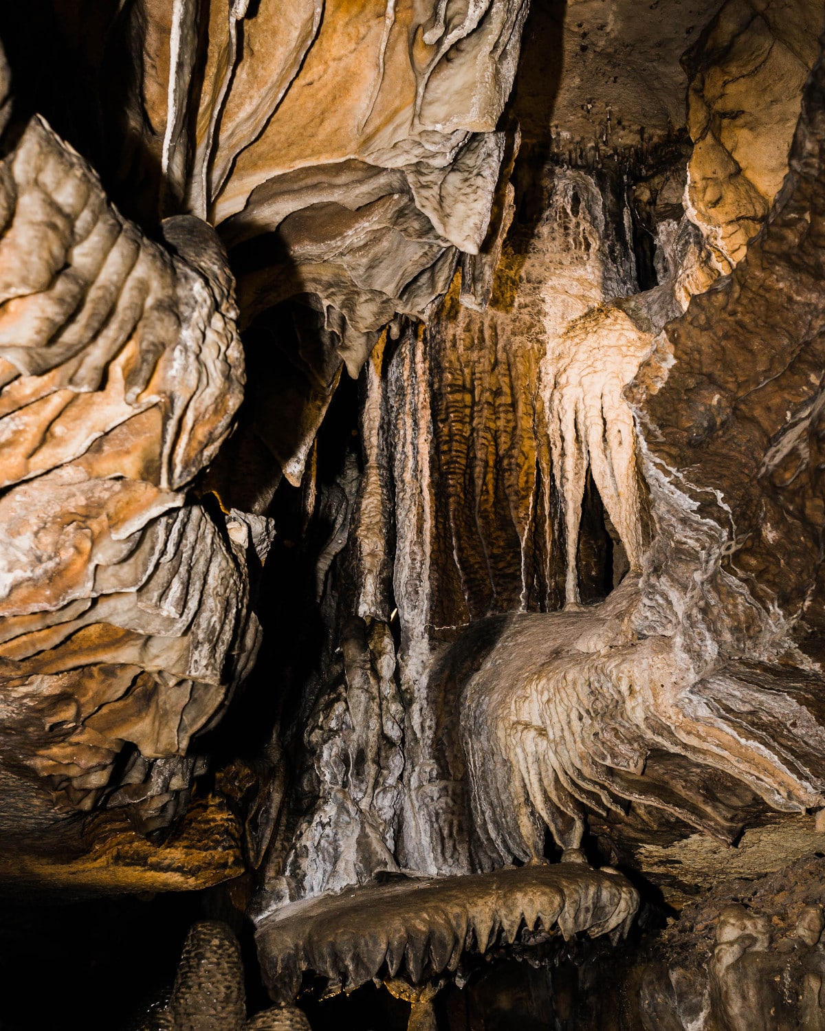 Rocky formations at the Ruby Falls