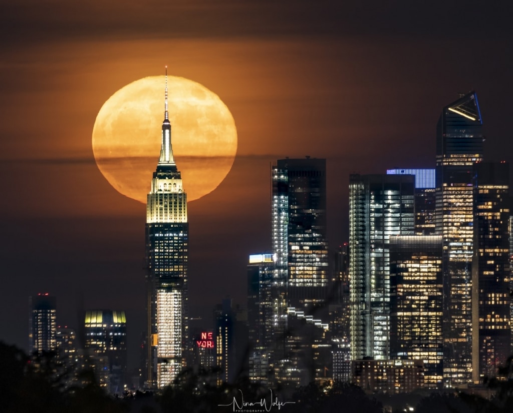 Photography Uses Illusion to Capture Enormous Moon Over NYC