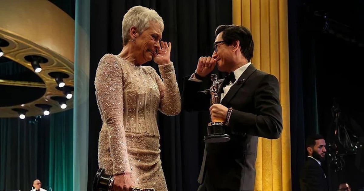 Jamie Lee Curtis and Ke Huy Quan Cry Together After Oscar Wins