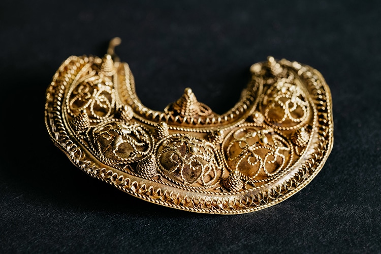 Medieval Gold Jewelry