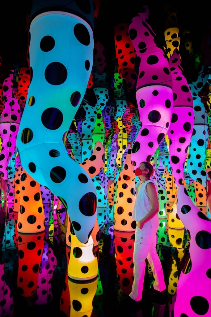 Yayoi Kusama’s Dreamy PolkaDot Exhibition Opens in Miami LaptrinhX