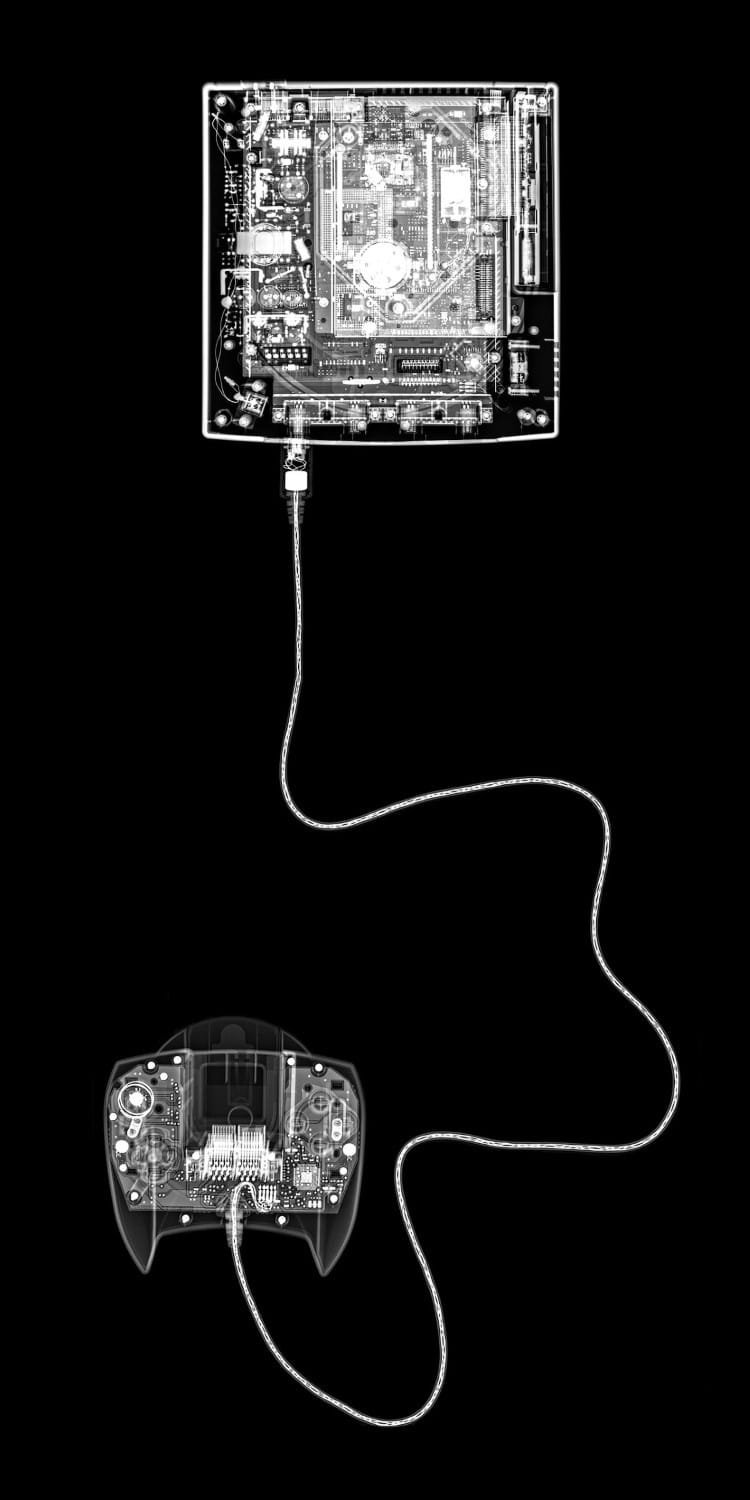 x-ray of a Dreamcast