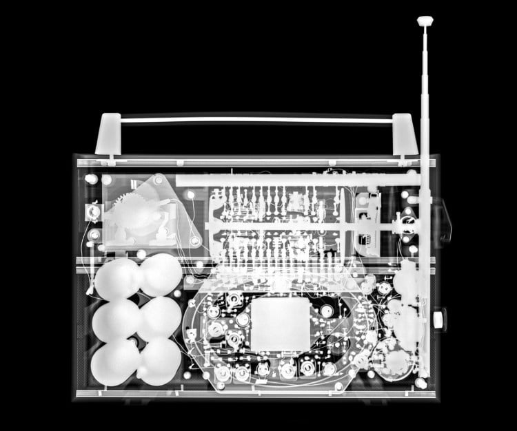 x-ray of an old radio