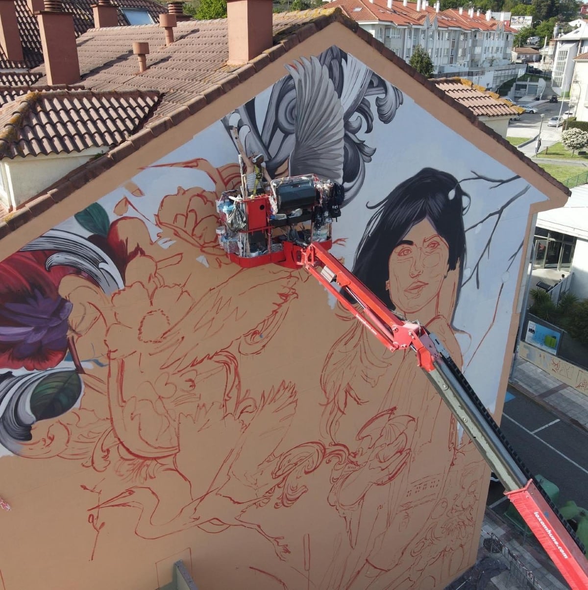 Lula Goce Painting a Mural in Ramallosa, Spain