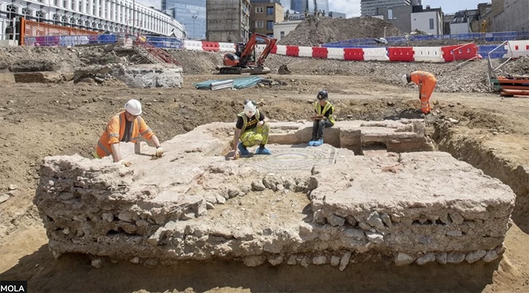 Mosaic in Roman Mausoleum Excavated in London