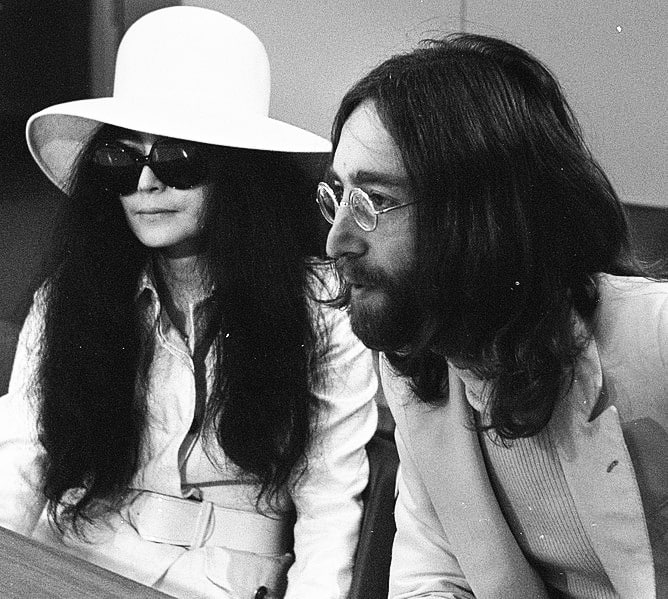 John Lennon and Yoko Ono Photo