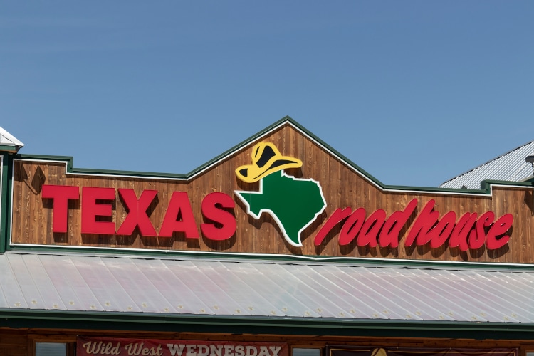 Front of Texas Roadhouse restaurant