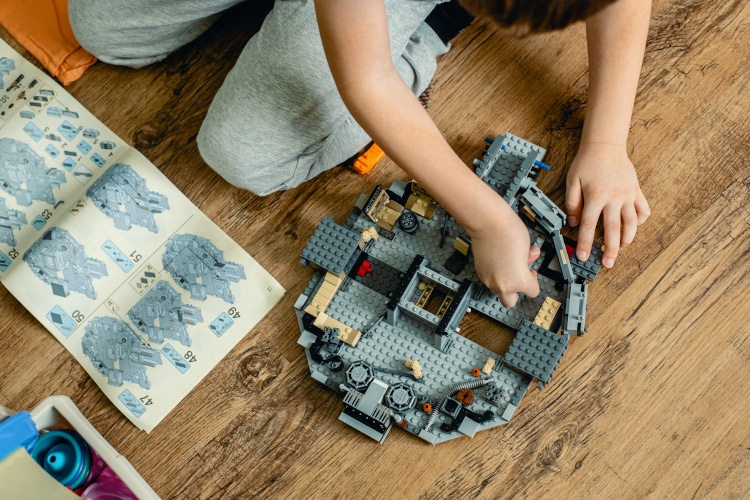 LEGO Introduces a 2,660-Piece Hogwarts Castle and Grounds Set