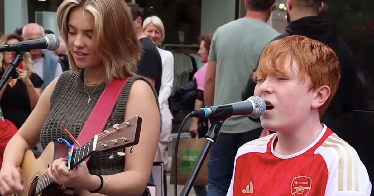 13-Year-Old Joins a Busker in the Streets of Ireland for a Beautiful Cover of Leonard Cohen’s “Hallelujah”