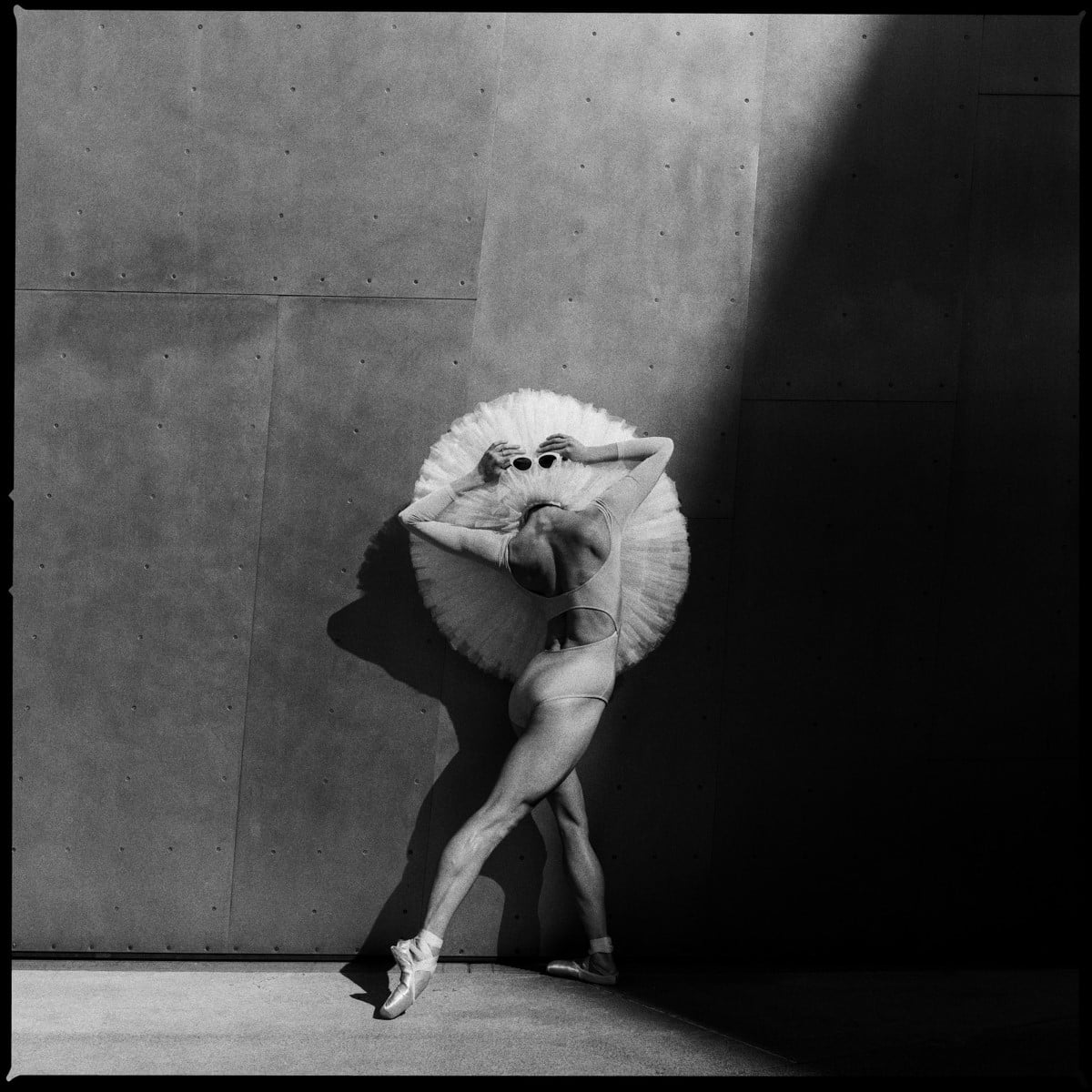 Black and white photo of a ballet dancer