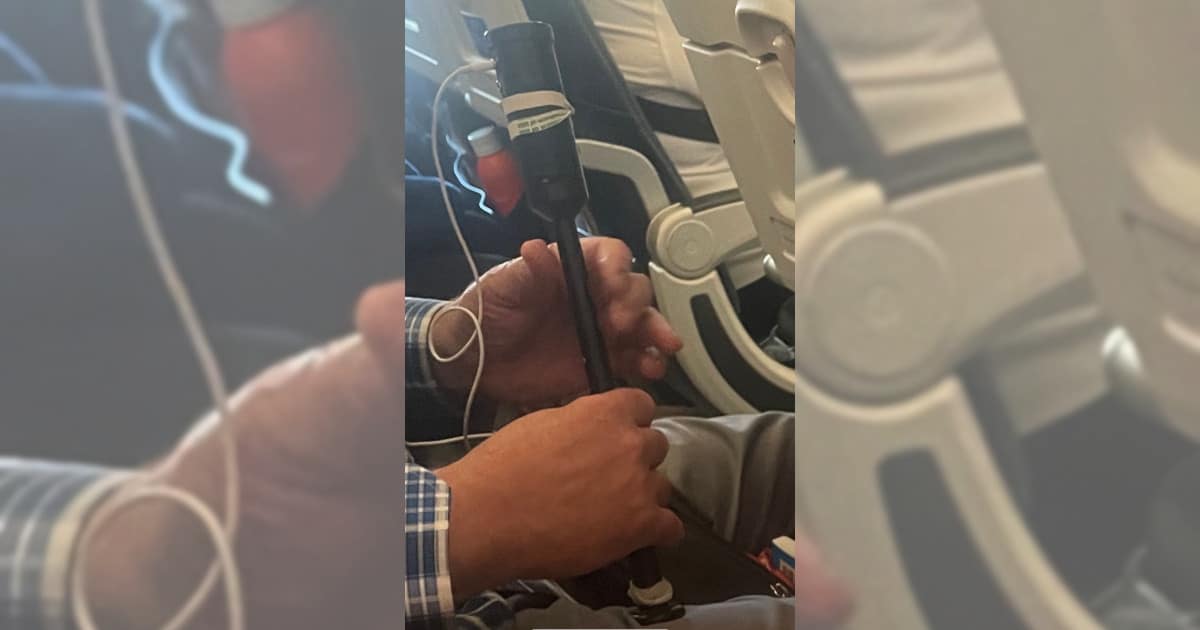 Airplane Passenger Sits Next to Man Playing Electronic Bagpipes and Shares This Discovery With the Internet