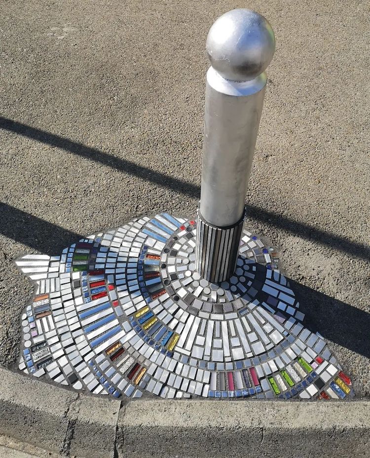 Pavement Crack Mosaics by Ememem