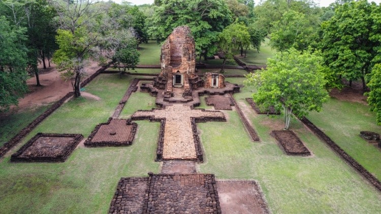 The Ancient Town of Si Thep and its Associated Dvaravati Monuments