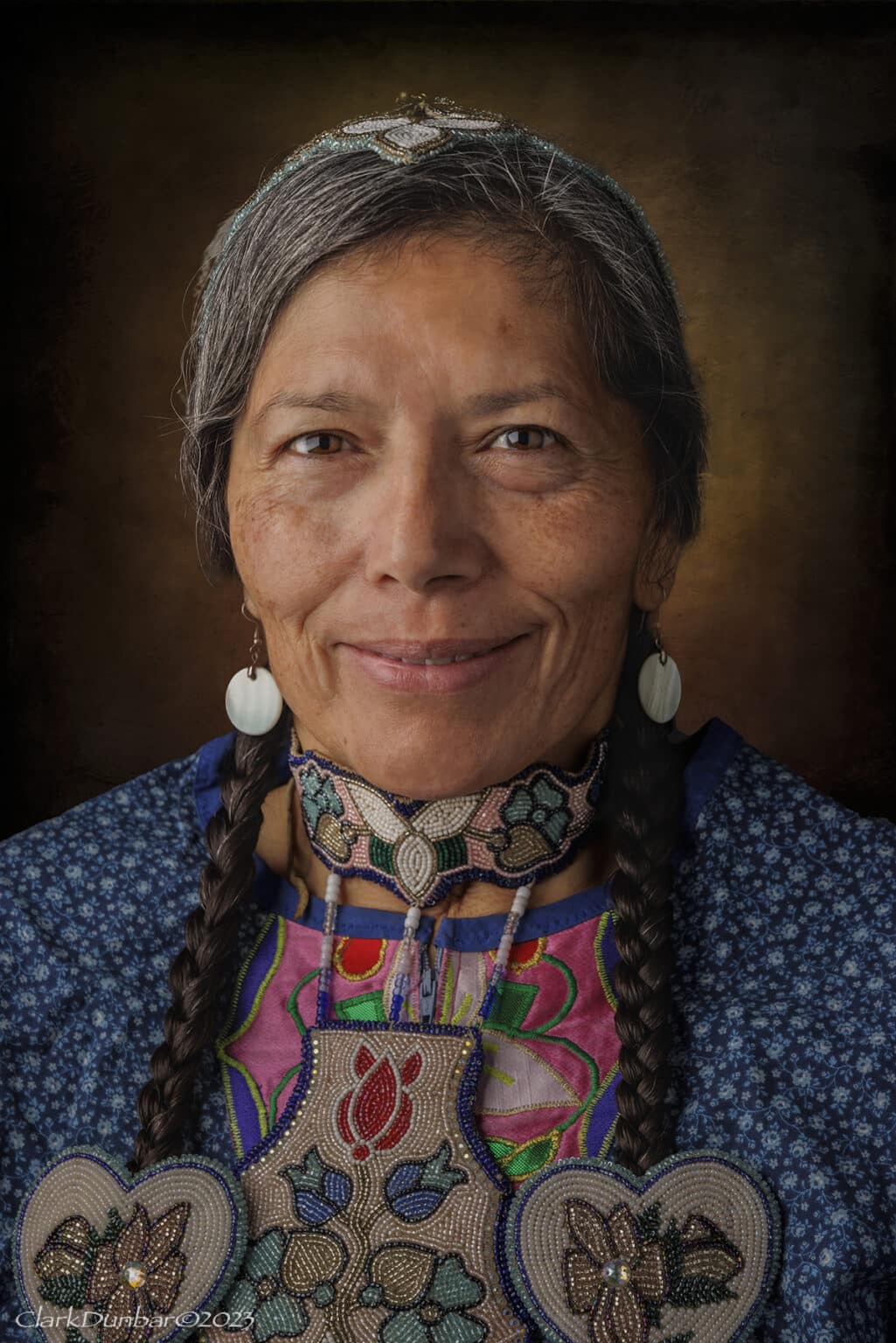 Photographer Attends Powwows To Take Evocative Portraits of Native ...