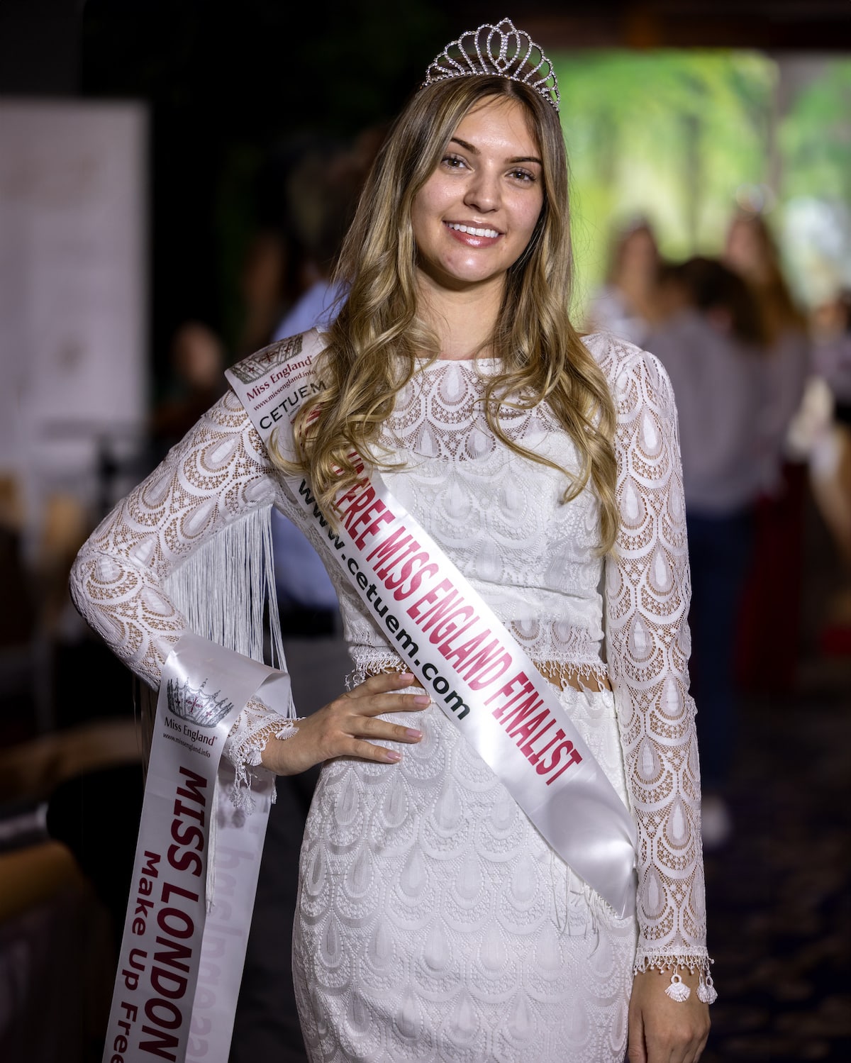 A Woman Wins World's First Makeup-Free Beauty Pageant and Wore