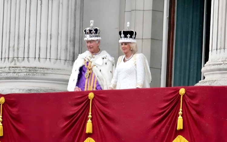 King Charles and Queen Camilla at the Buckingham palace balcony