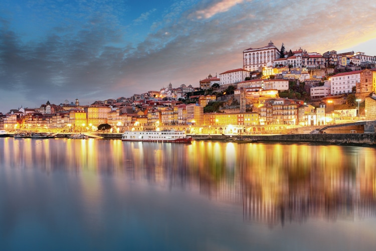 porto at night