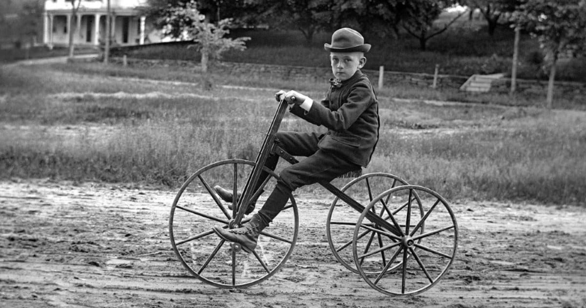 Restored Glass Negatives Capture Daily Life in 19th-Century New England