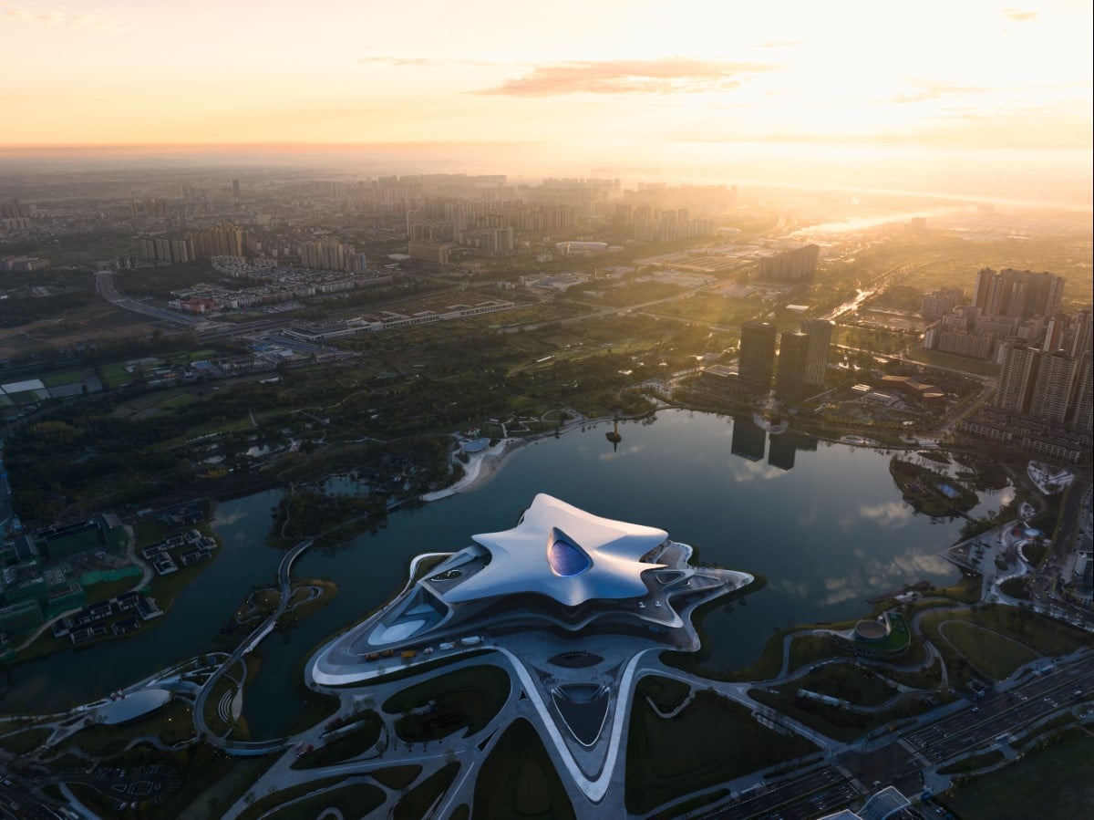 Chengdu Science Fiction Museum by ZHA