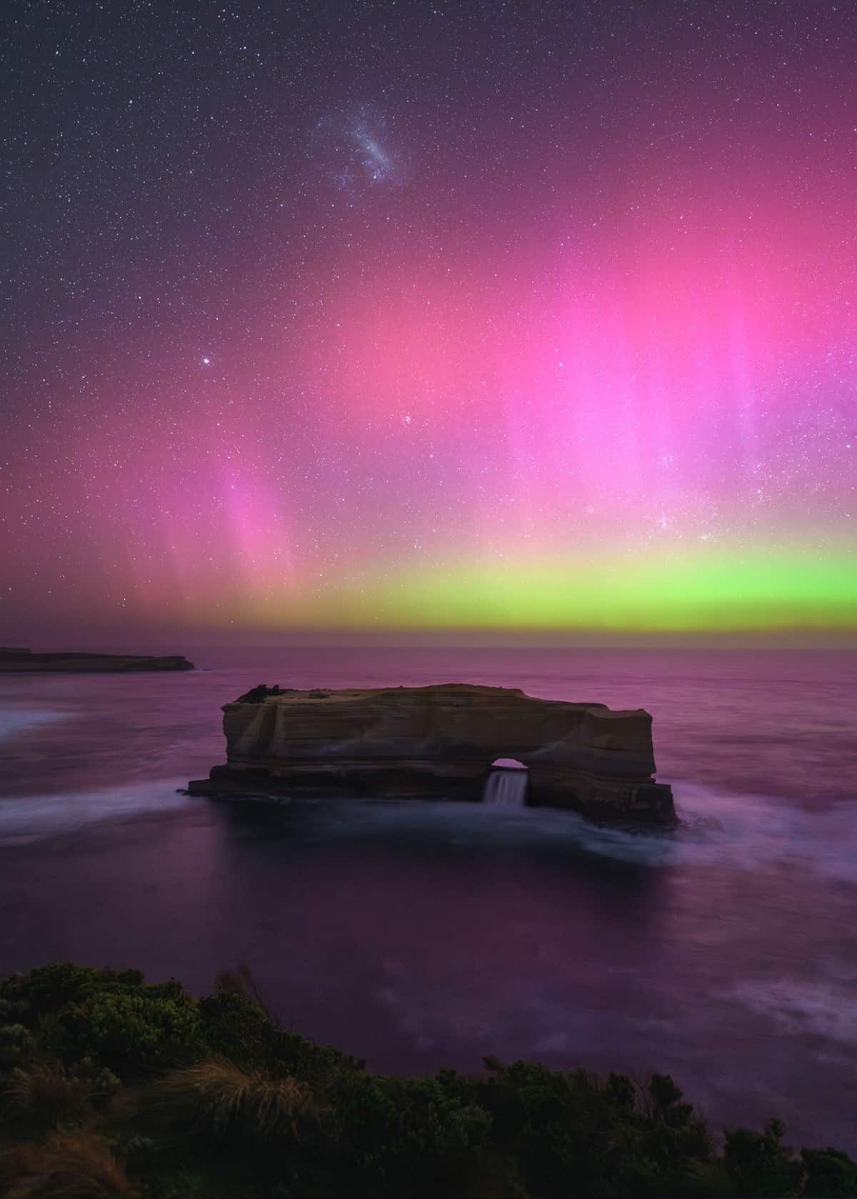 Aurora Australis over Bakers Oven