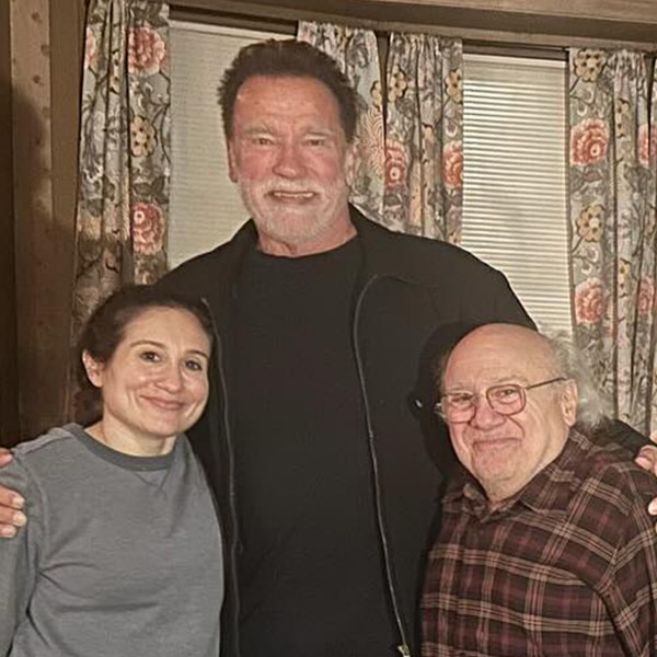 https://mymodernmet.com/wp/wp-content/uploads/2024/01/danny-devito-and-arnold-schwarzenegger-twins-movie-small-1.jpg